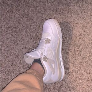 Brand new never worn Crete retro 4’s